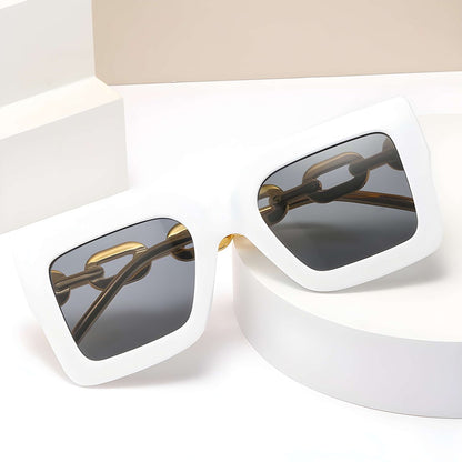 Freya | Bold Chain-Detail Sunglasses