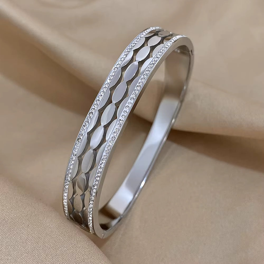 Maxine | Elegant Halo Bangle