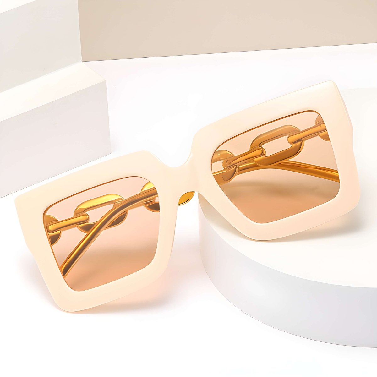 Freya | Bold Chain-Detail Sunglasses