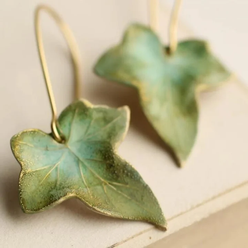 Ava | Timeless Elegant Earrings for Women