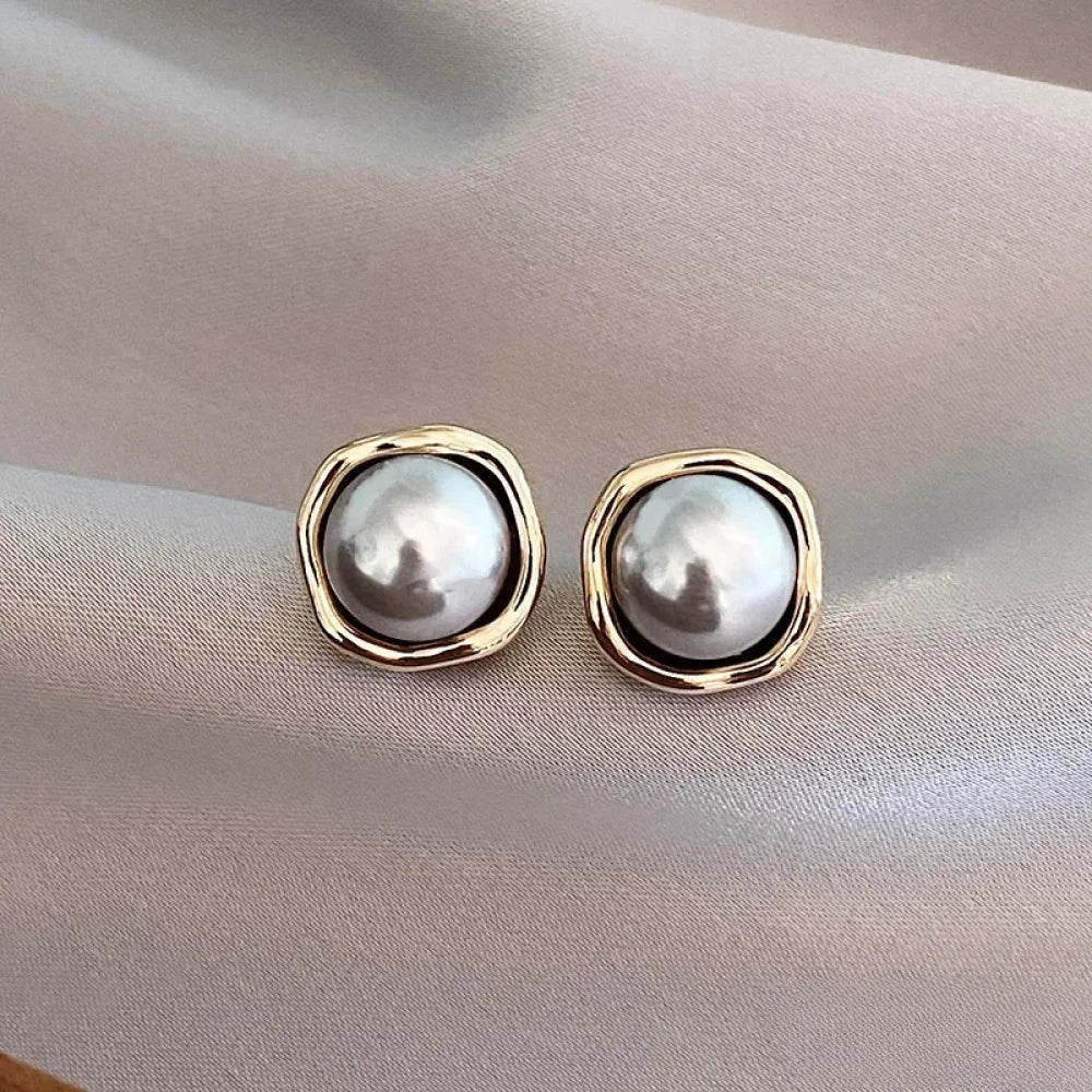 Ella | Elegant Black Pearl Earrings for Women