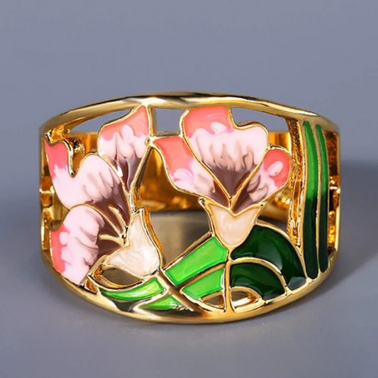 Ella | Elegant Gold Flower Ring with Enamel Finish