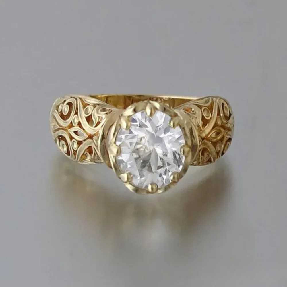 Ella | Elegant Luxurious Ring with White Zirconia