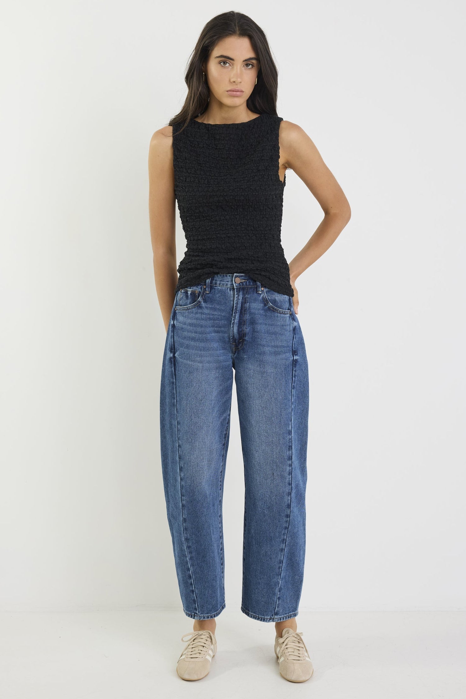 Ethan | Chic Mid Rise Barrel Jeans