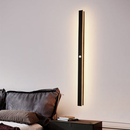 Luminara | Sleek Modern Black Metal Outdoor Wall Light Fixture