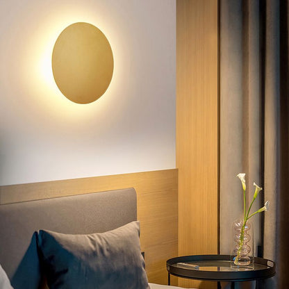 LunaGlow | Modern Black Metal Round Wall Sconce Light Fixture