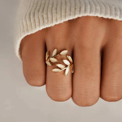 Mason | Elegant Timeless Light Reflex Ring