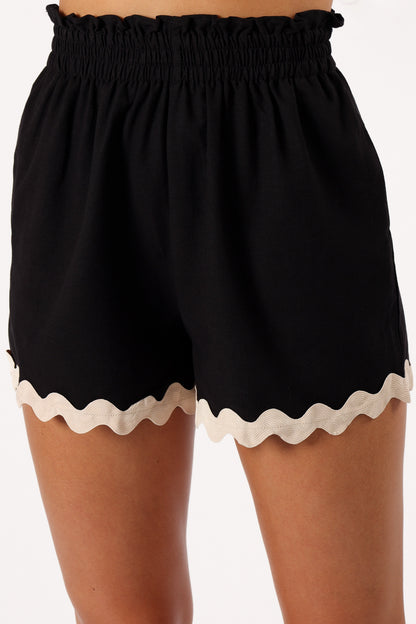 Mia | Chic Cropped Top and High-Waisted Shorts Set