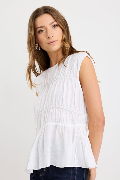 Mia | Chic Relaxed Sleeveless Linen Top