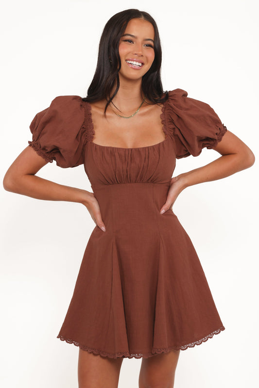 Mia | Chic Summer Mini Dress with Square Neckline and Lace Trim