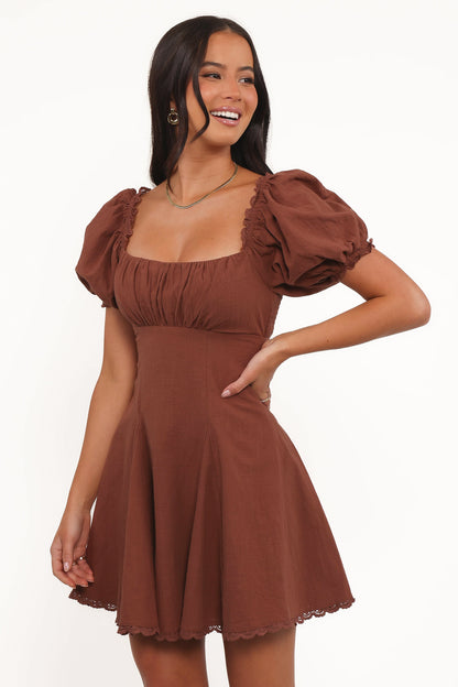 Mia | Chic Summer Mini Dress with Square Neckline and Lace Trim