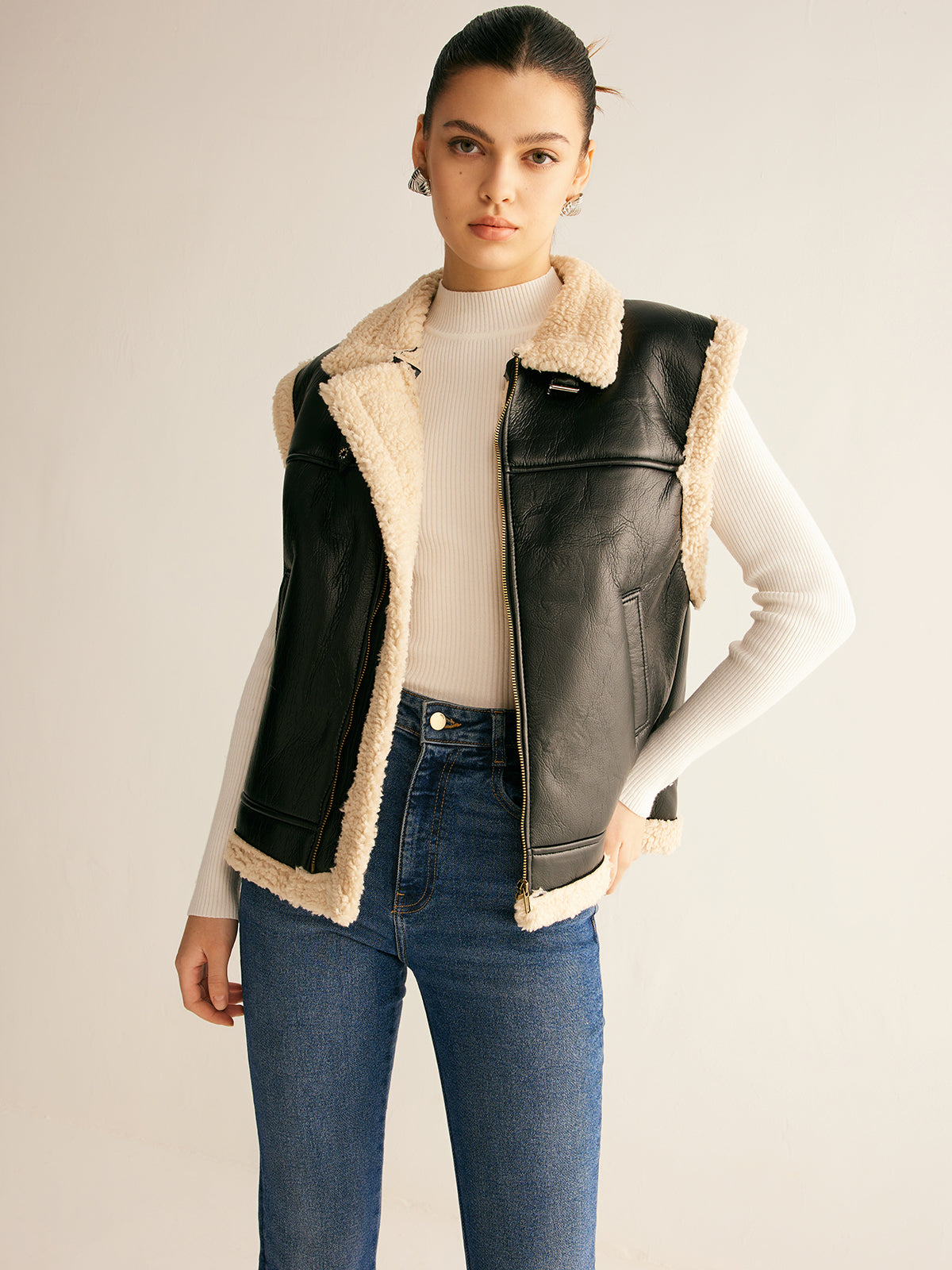 Mia | Cozy Sleeveless Faux Leather Vest