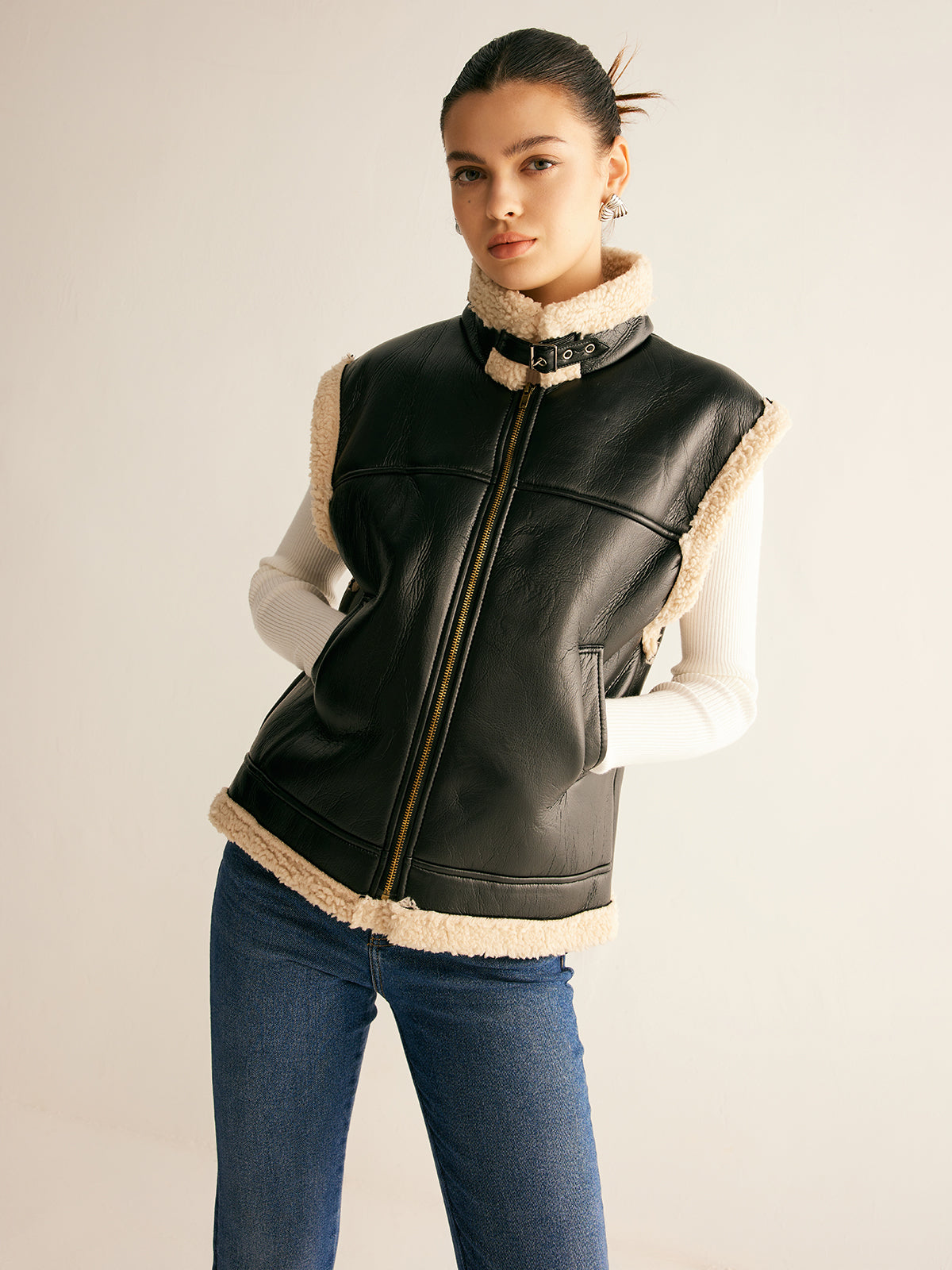 Mia | Cozy Sleeveless Faux Leather Vest