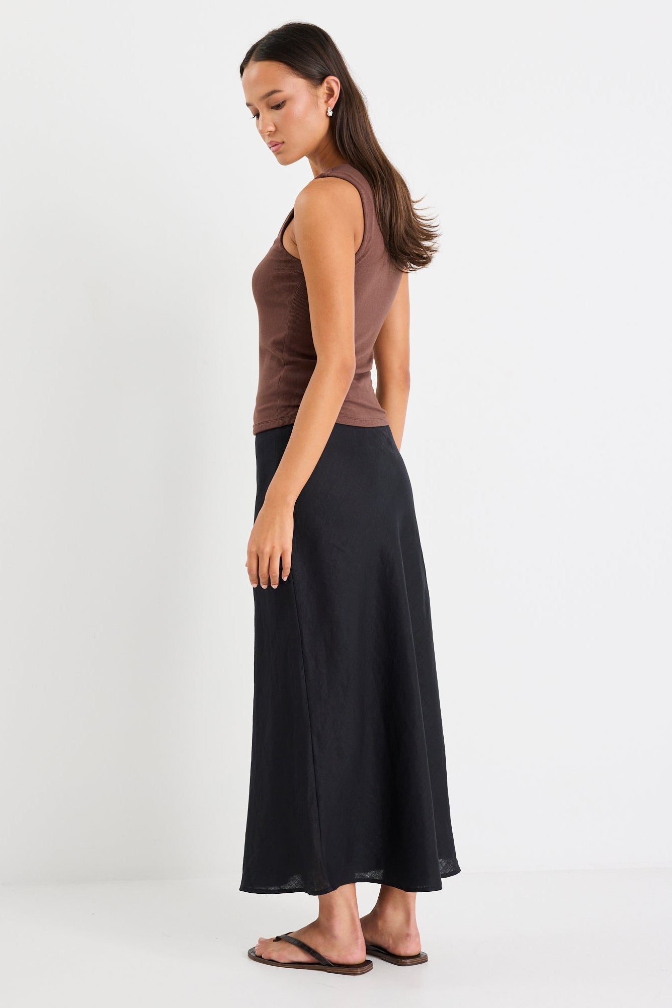 Mia | Elegant Black Linen Midi Skirt