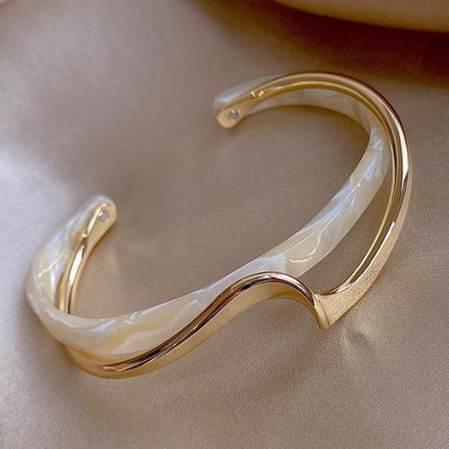 Mia | Elegant Golden Luxury Armband