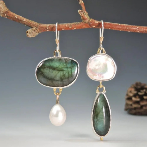 Mia | Elegant Retro Earrings for Women with Vibrant Stones