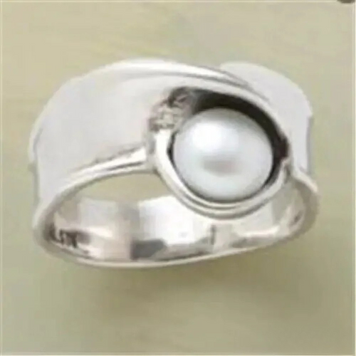 Mia | Elegant Retro Inlaid Pearl Ring