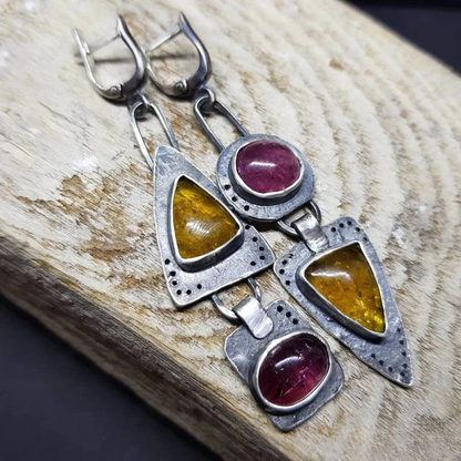 Mia | Elegant Retro Triangular Geometric Earrings