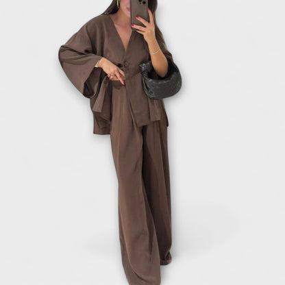 Mia | Stylish Casual V-Neck Top and Pants Set