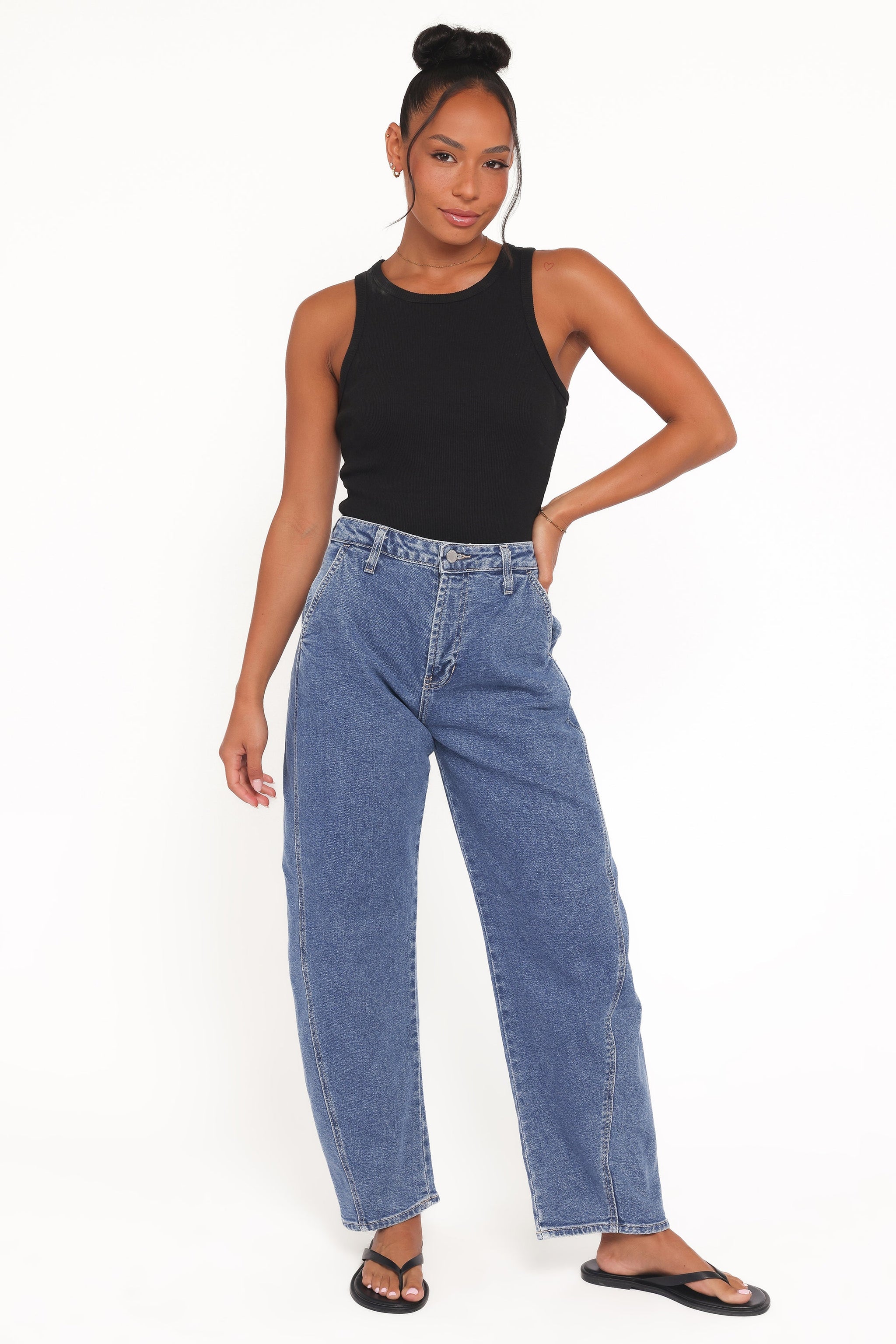 Mia | Stylish High Rise Barrel Jeans