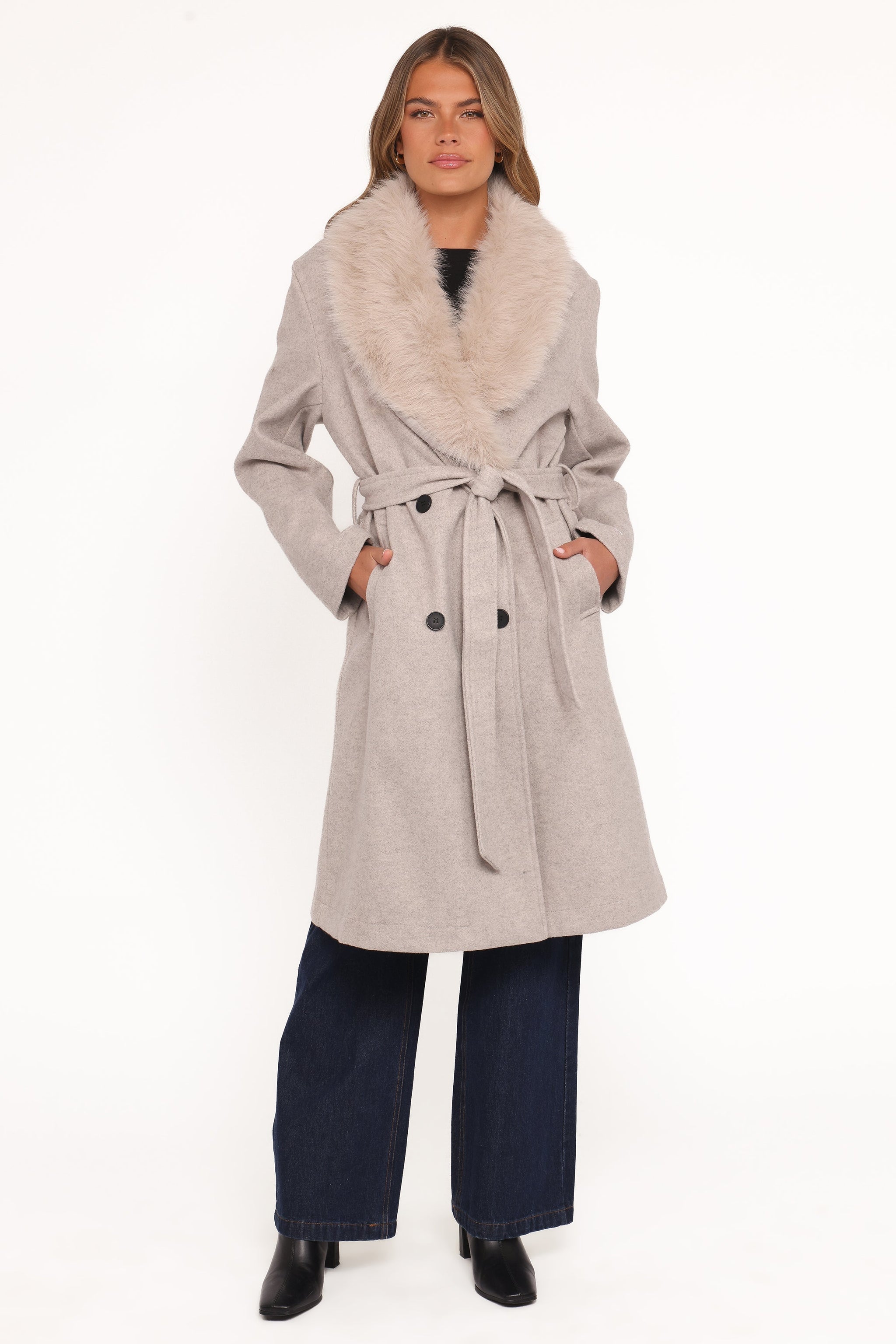 Olivia | Chic Cream Winter Coat With Fur Collar