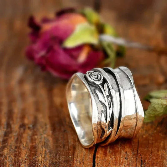 Elegant Nature-Inspired Ring