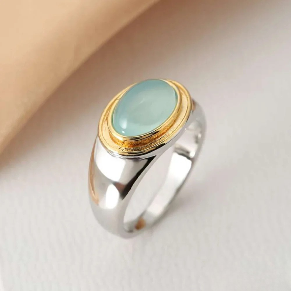 Olivia | Elegant Retro Green Moonstone Ring