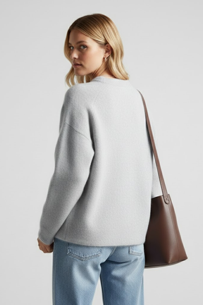 Lila | Chic Knitted Sweater with Round Neckline