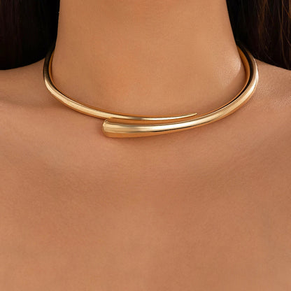 Priya | Elegant Curve Set