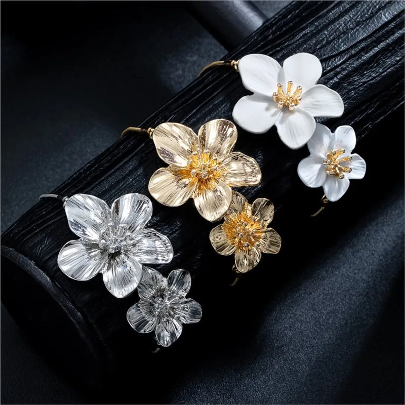 Greta | Elegant Floral Bracelet