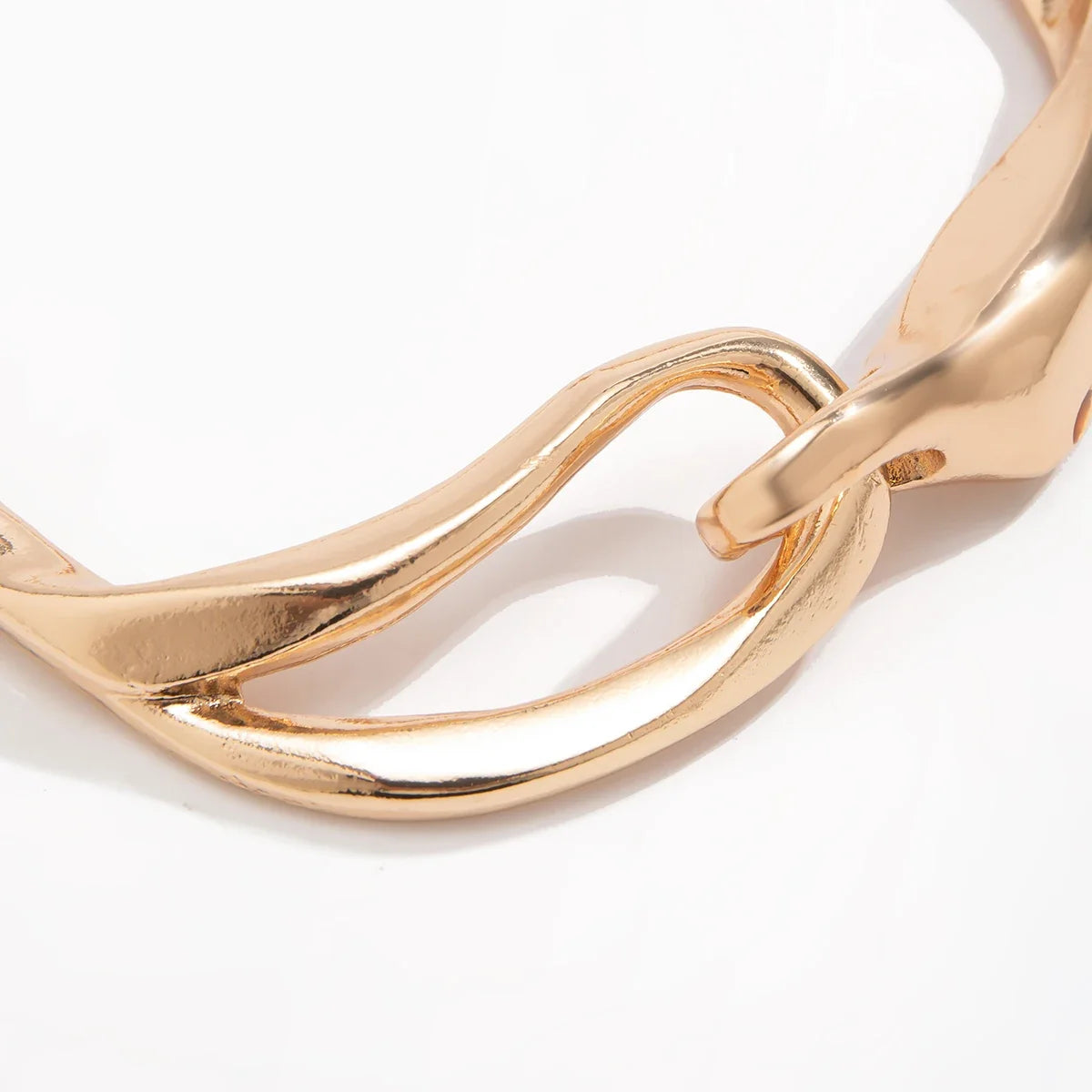 Ximena | Elegant Twist Necklace