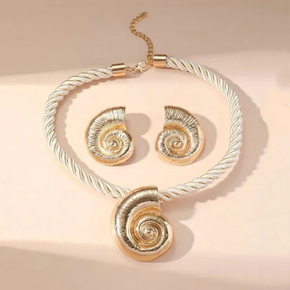 Louisa | Ocean Spiral Shell Necklace & Rope Chain Set