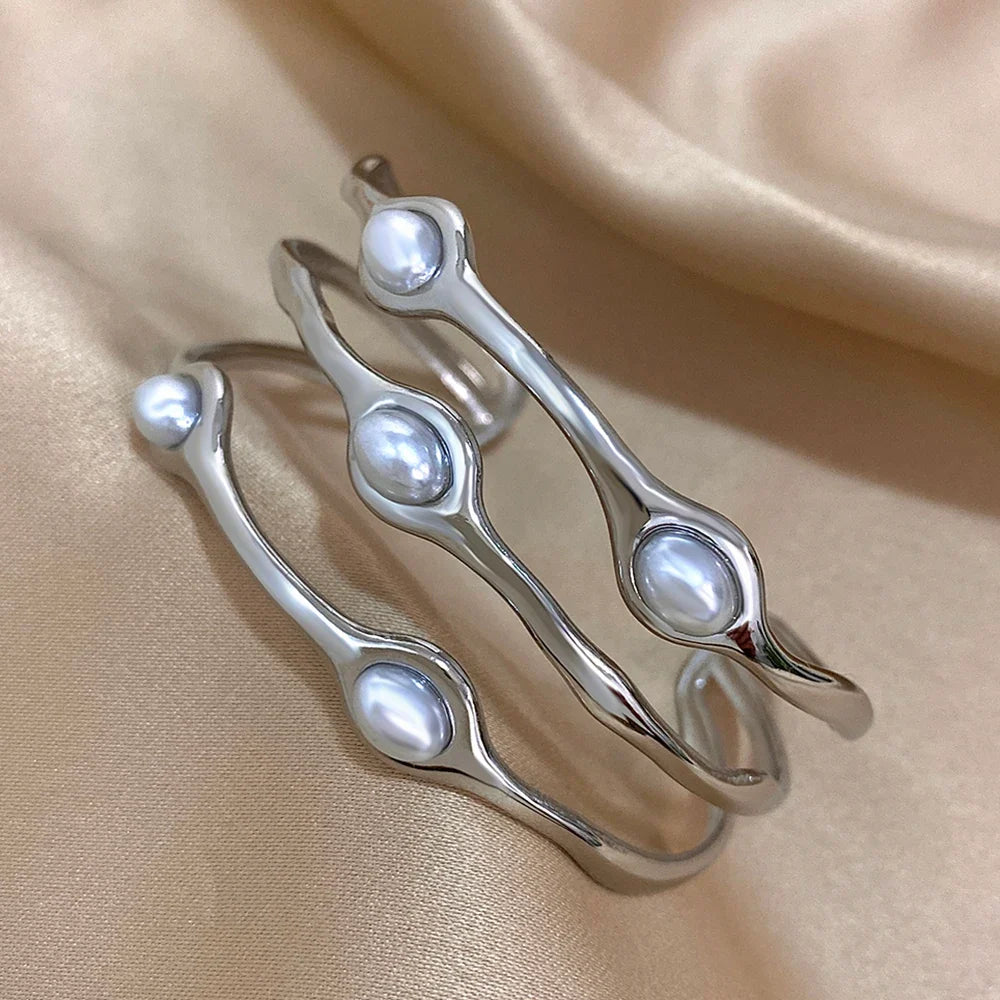 Perrine | Elegant Lustrous Bracelet