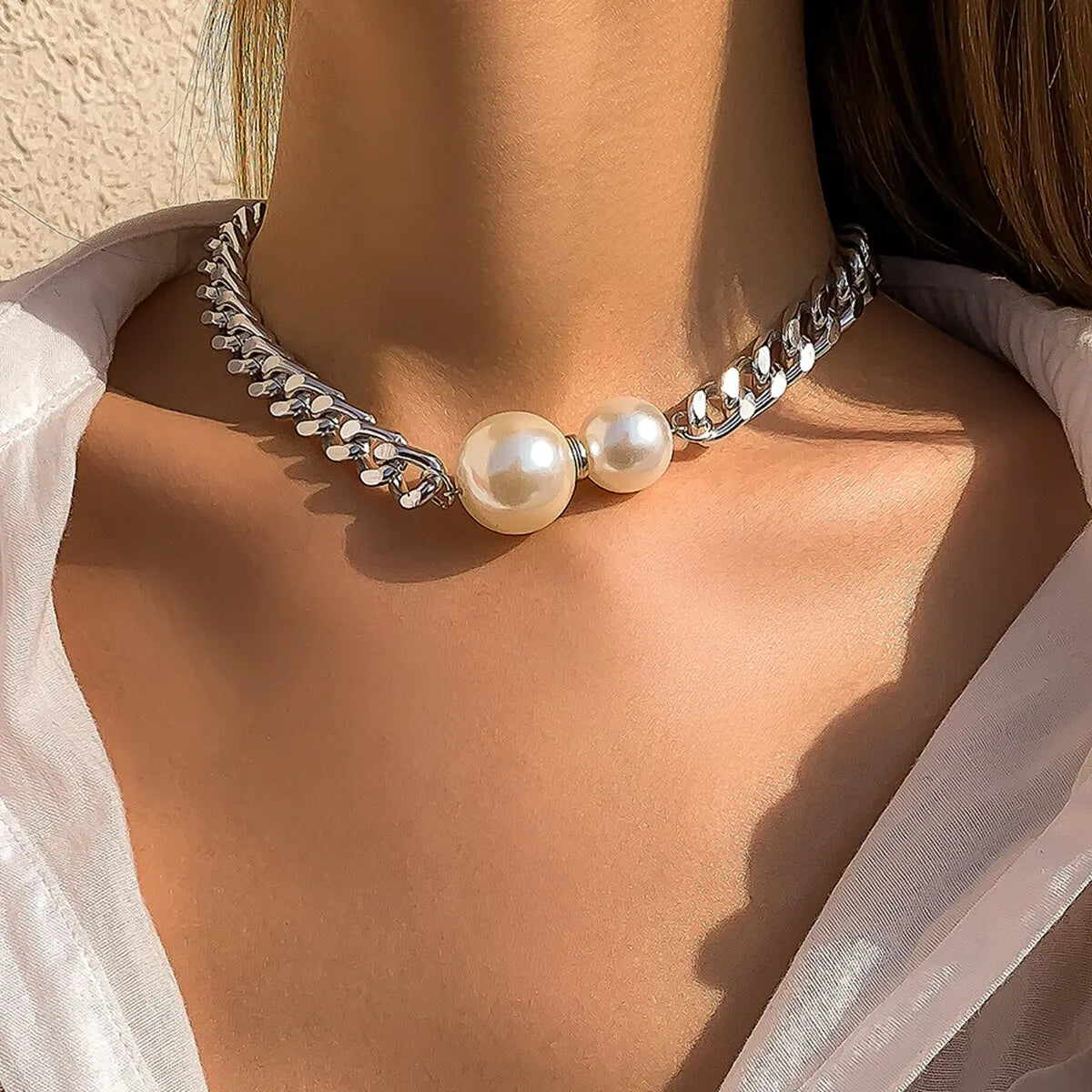 Manon | Elegant Pearl Necklace