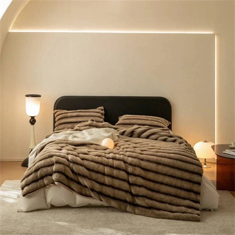 Ines | Luxe Faux Fur Home Blanket