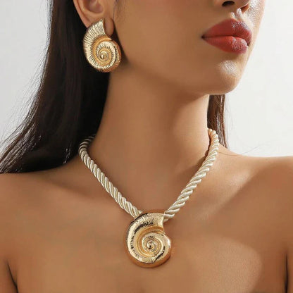 Louisa | Ocean Spiral Shell Necklace & Rope Chain Set