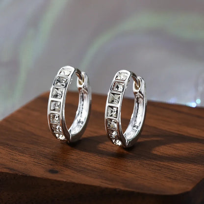 Livia | Elegant Silver Earrings