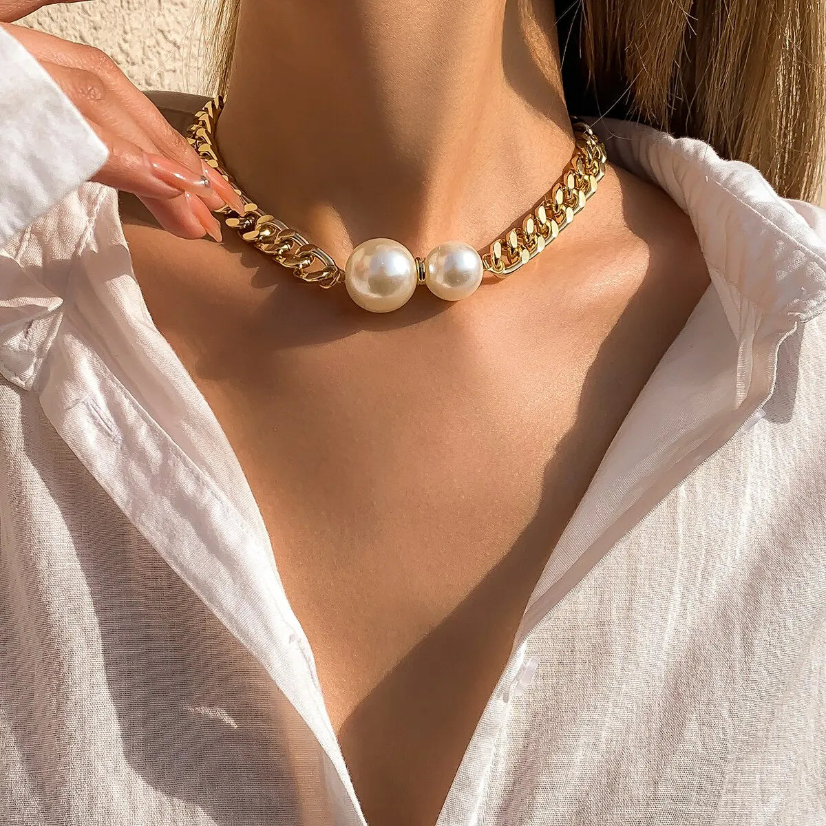 Manon | Elegant Pearl Necklace