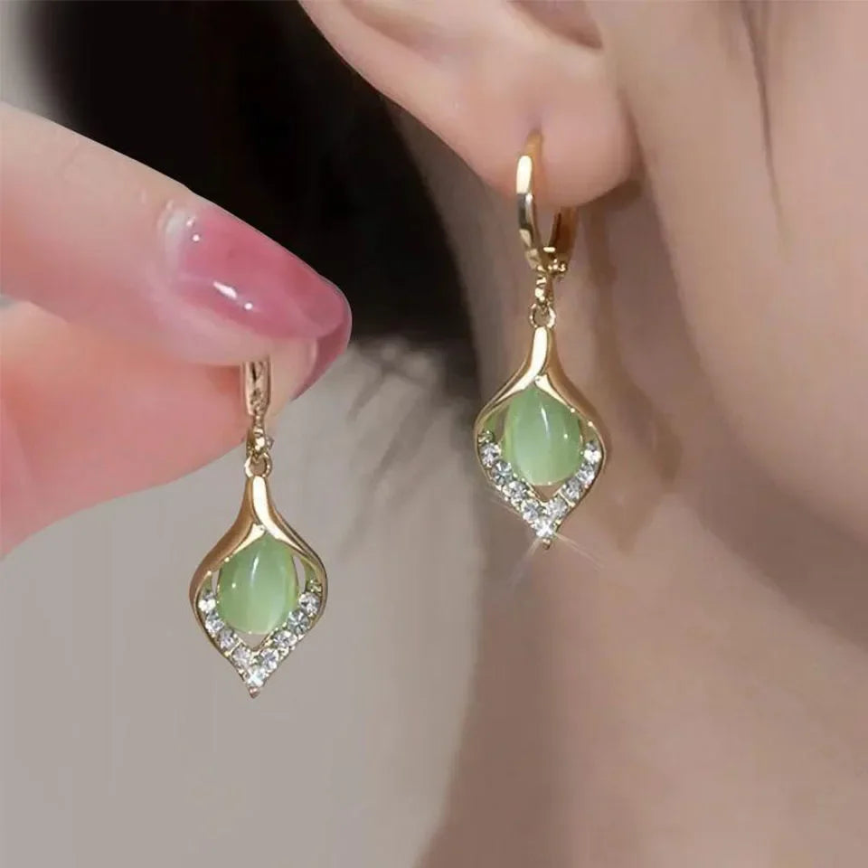 Verena | Elegant Pearl Drop Earrings