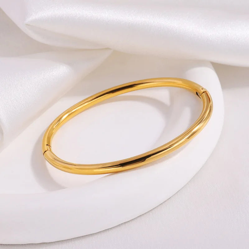 Esme | Elegant Unity Bracelet