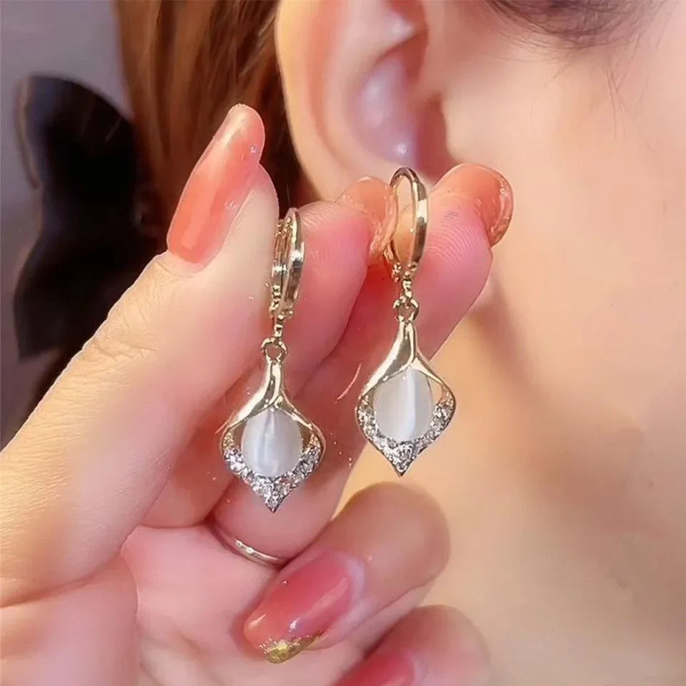 Verena | Elegant Pearl Drop Earrings