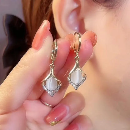 Verena | Elegant Pearl Drop Earrings
