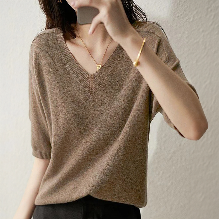 Vivienne | Luxe Cashmere Button-Up Shirt