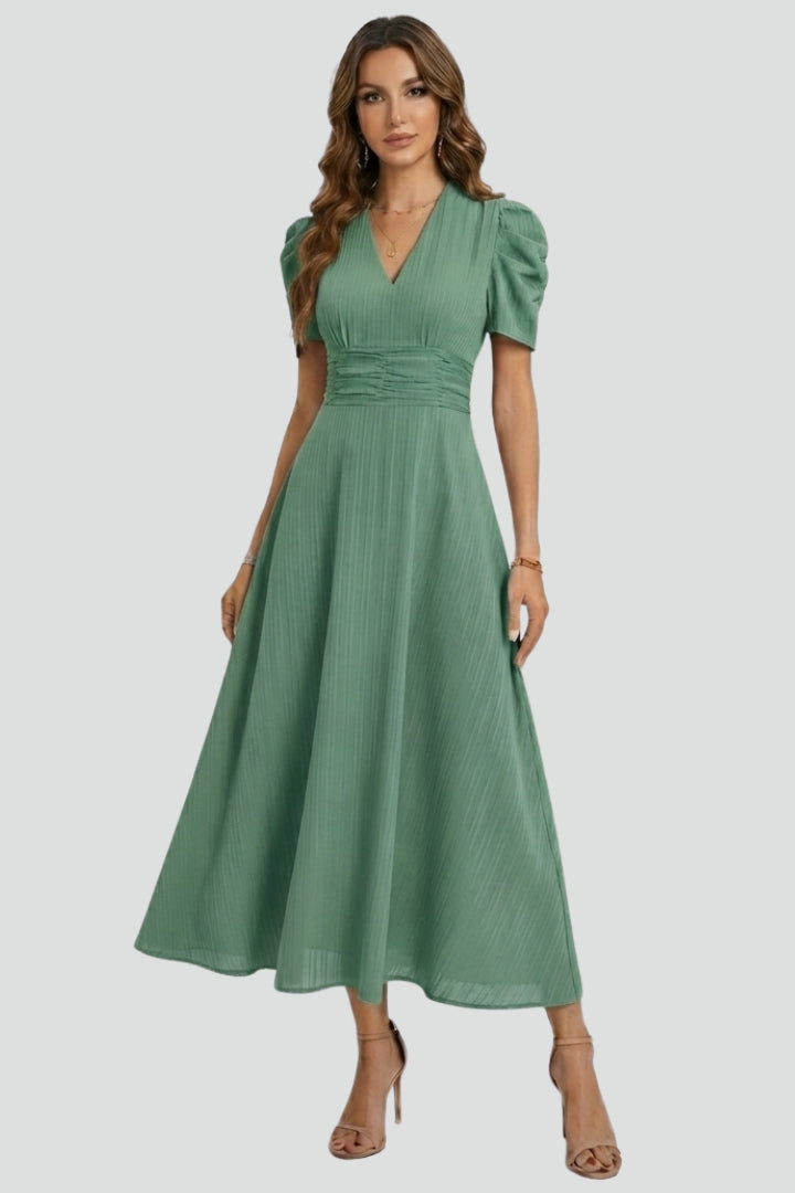 Lila | V-Neck Midi Dress with Short Sleeves