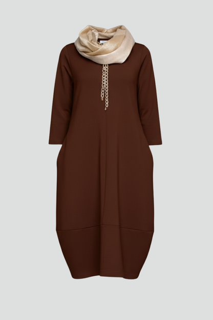 Lila | Chic Midi Dress with Round Neck and Pockets