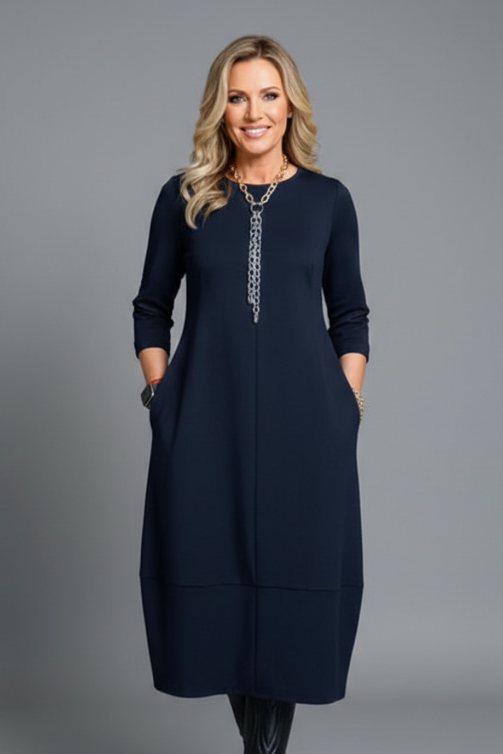 Lila | Chic Midi Dress with Round Neck and Pockets