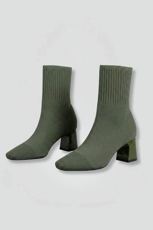 Lila | Ribbed Stretch Ankle Boots