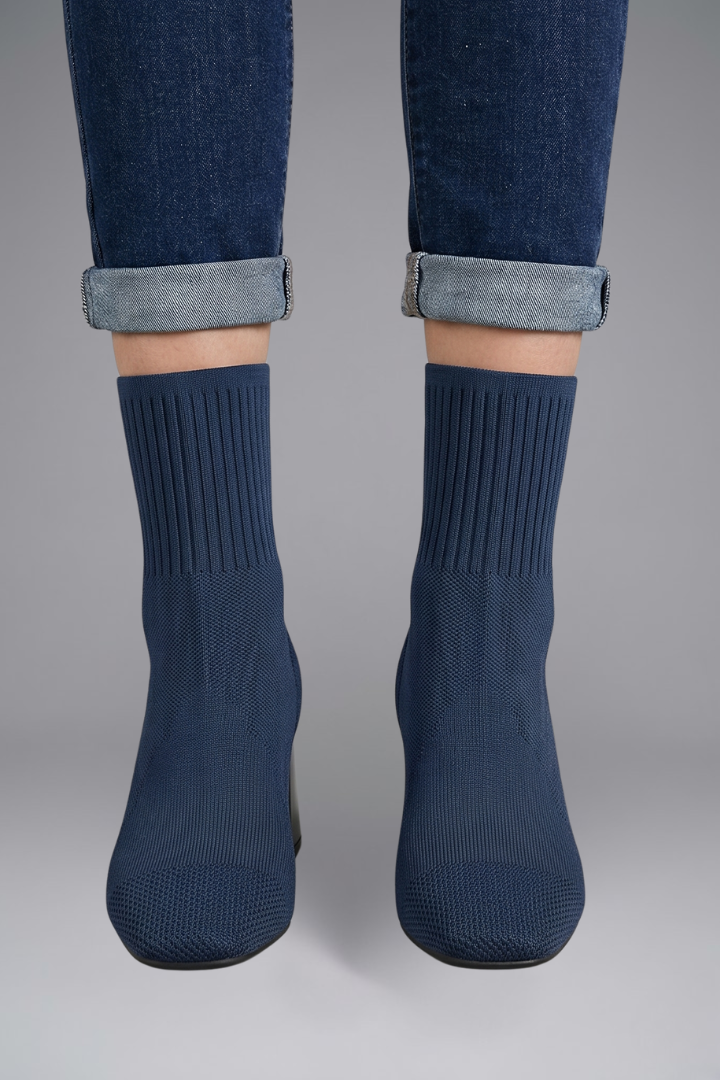 Lila | Ribbed Stretch Ankle Boots