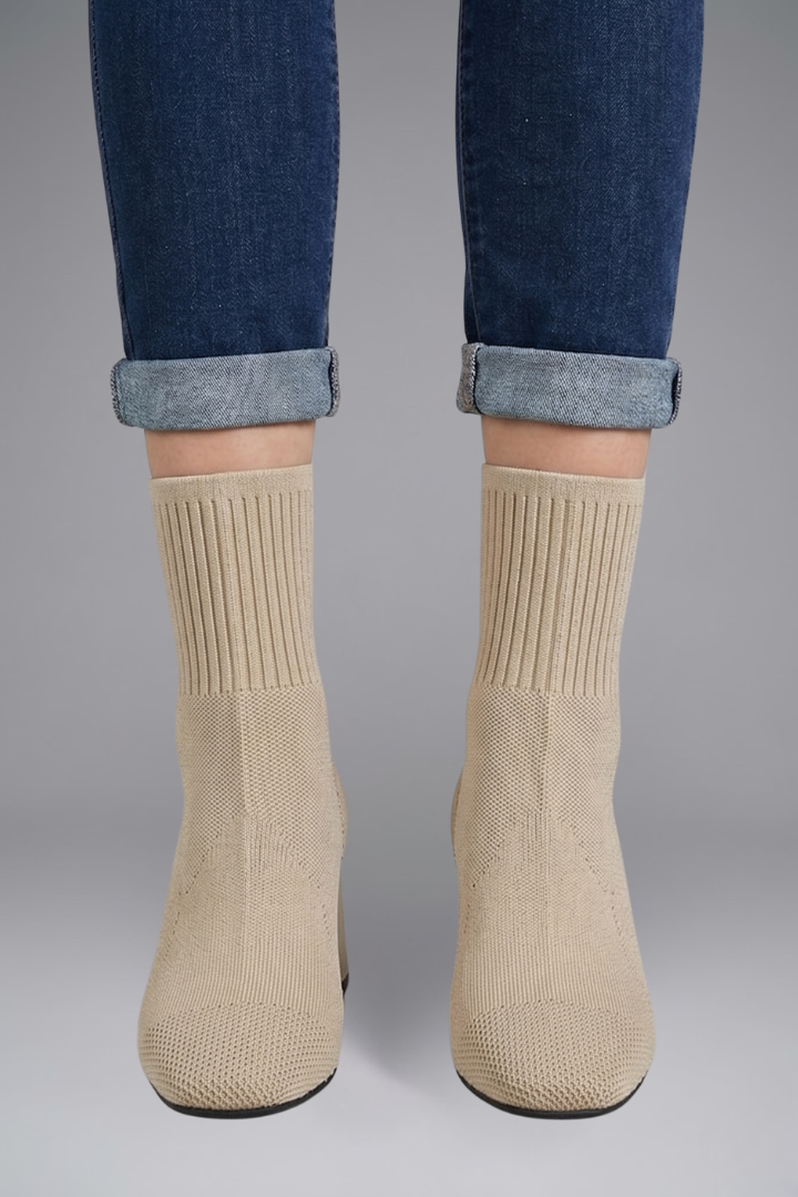 Lila | Ribbed Stretch Ankle Boots
