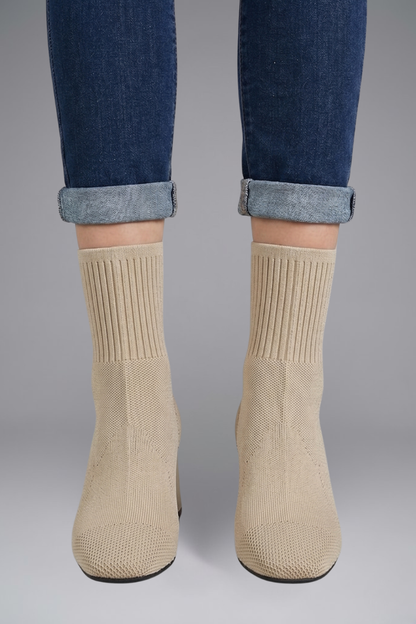 Lila | Ribbed Stretch Ankle Boots
